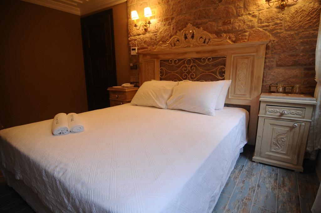 Fikretbey Konagi Hotel Ayvalı Kamer foto
