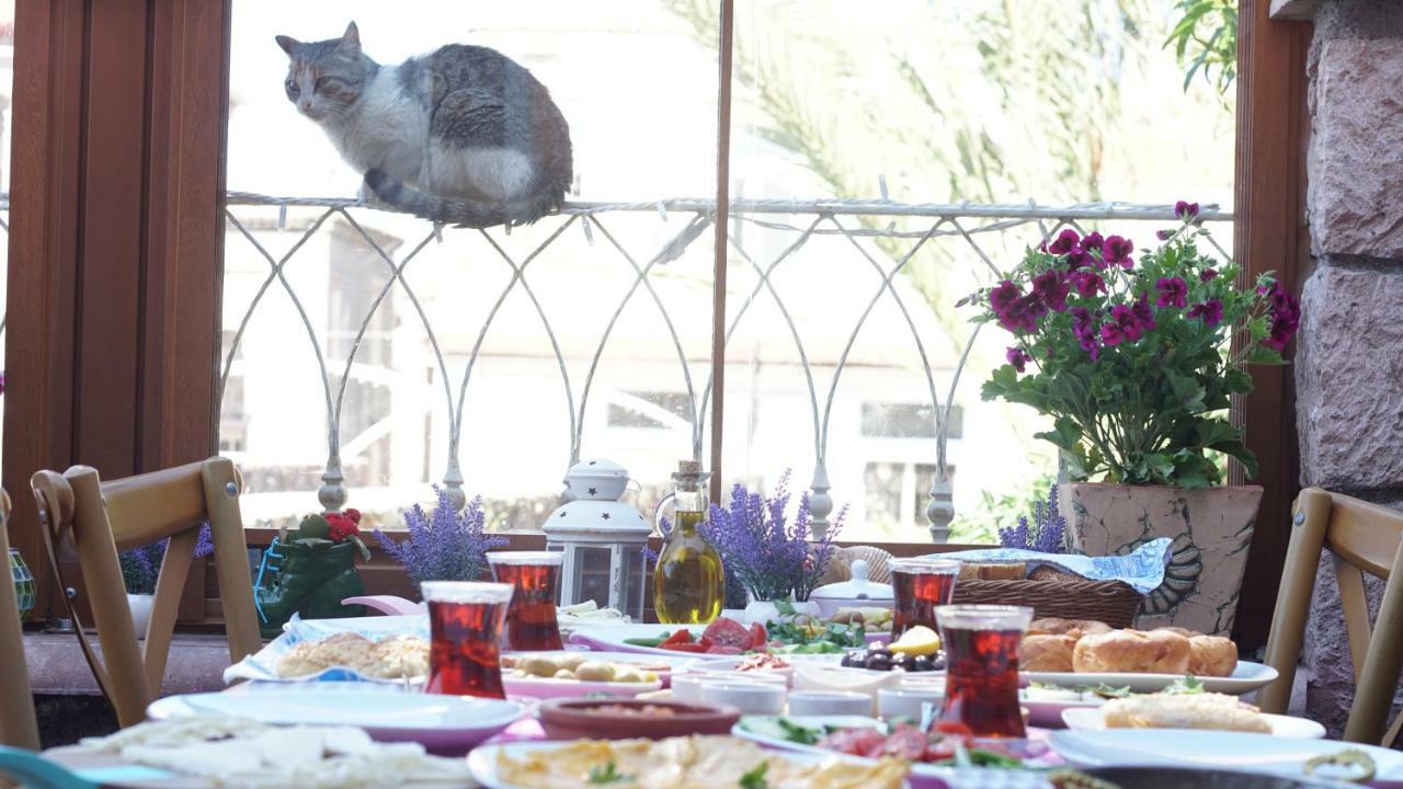 Fikretbey Konagi Hotel Ayvalı Buitenkant foto