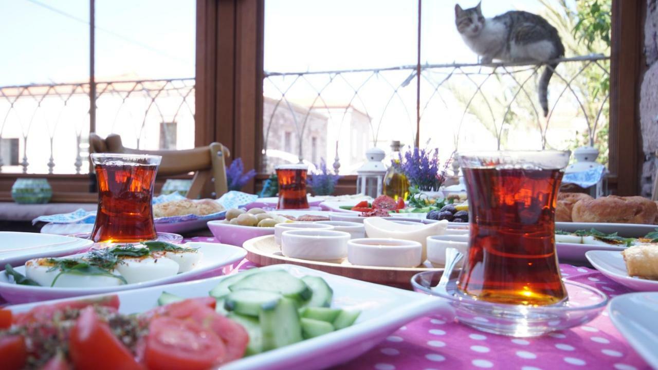 Fikretbey Konagi Hotel Ayvalı Buitenkant foto